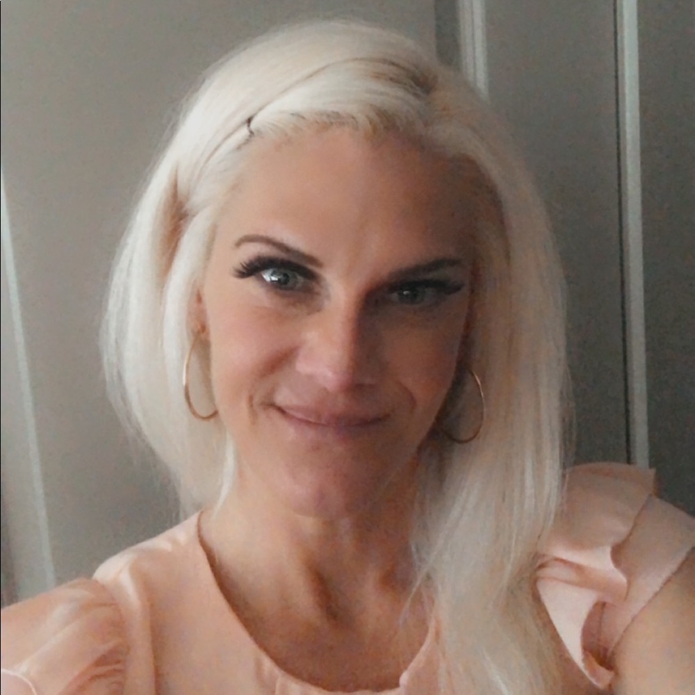 Meet your Posher, Julie